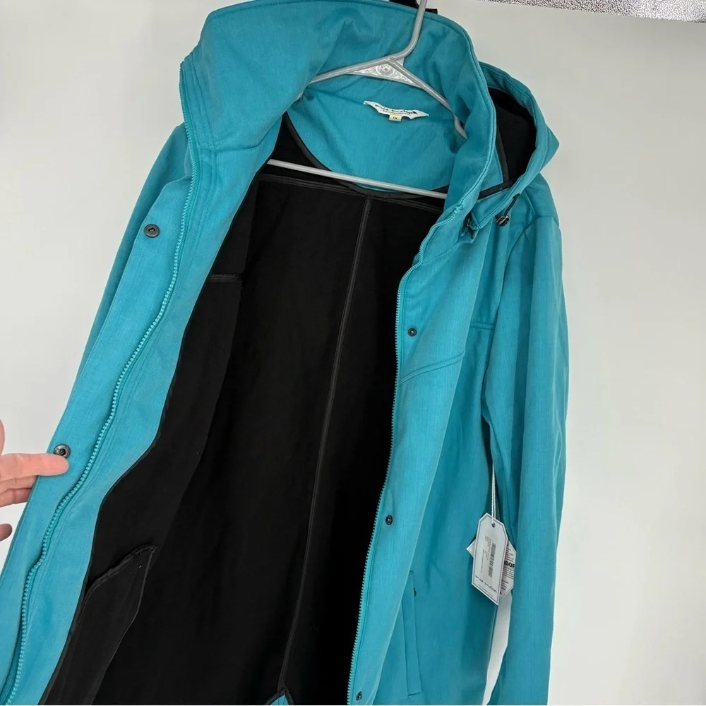 Mia Melon Stella Jacket: Strut Through Any Storm - Picture 6 of 16